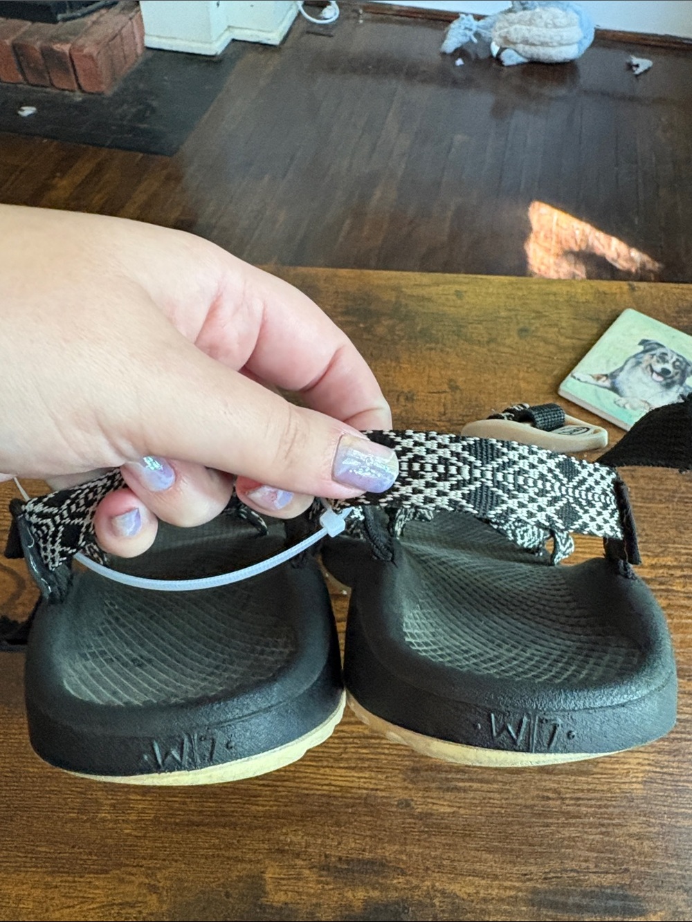 Chaco Women's Black & White Woven Strap Sandals Size 7 - Picture 4 of 8